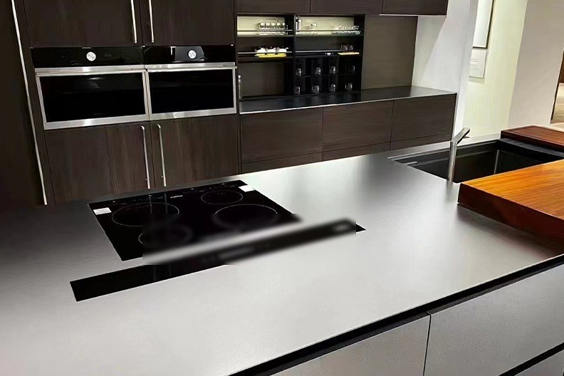 不鏽鋼檯面與嵌入式爐具